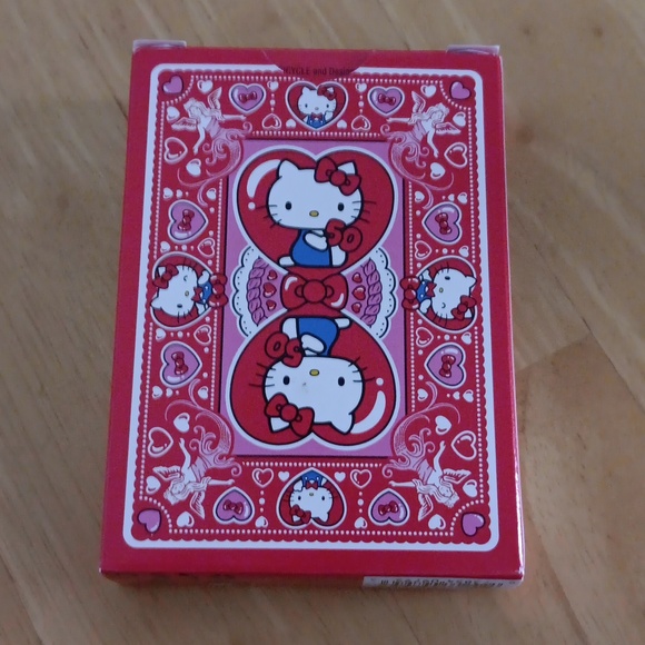 Hello Kitty Bicycle Playing Cards - Picture 2 of 2